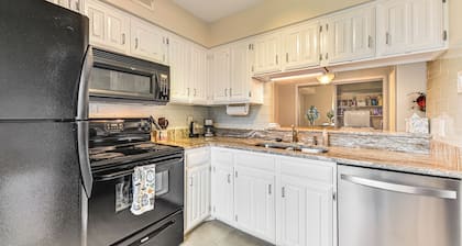 Cozy 2-story Condo Near Galleria in North Dallas!