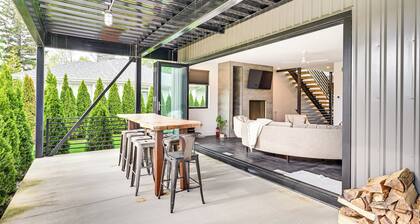 Walk to Lake Michigan: Luxe Home in Benton Harbor!