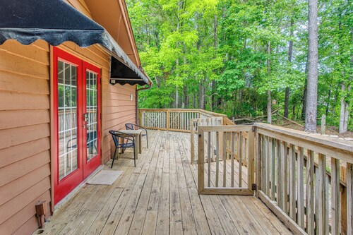 Home Office, Deck + Shared Pool: Little River Home