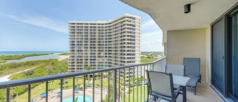 Apartment (2 Bedrooms) | Front of property