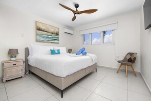 4 bedrooms, desk, free WiFi, bed sheets