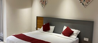 拉吉爾套房飯店