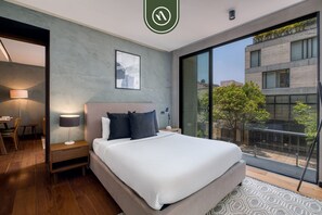 2 عدّة غرف نوم وخدمة الإنترنت