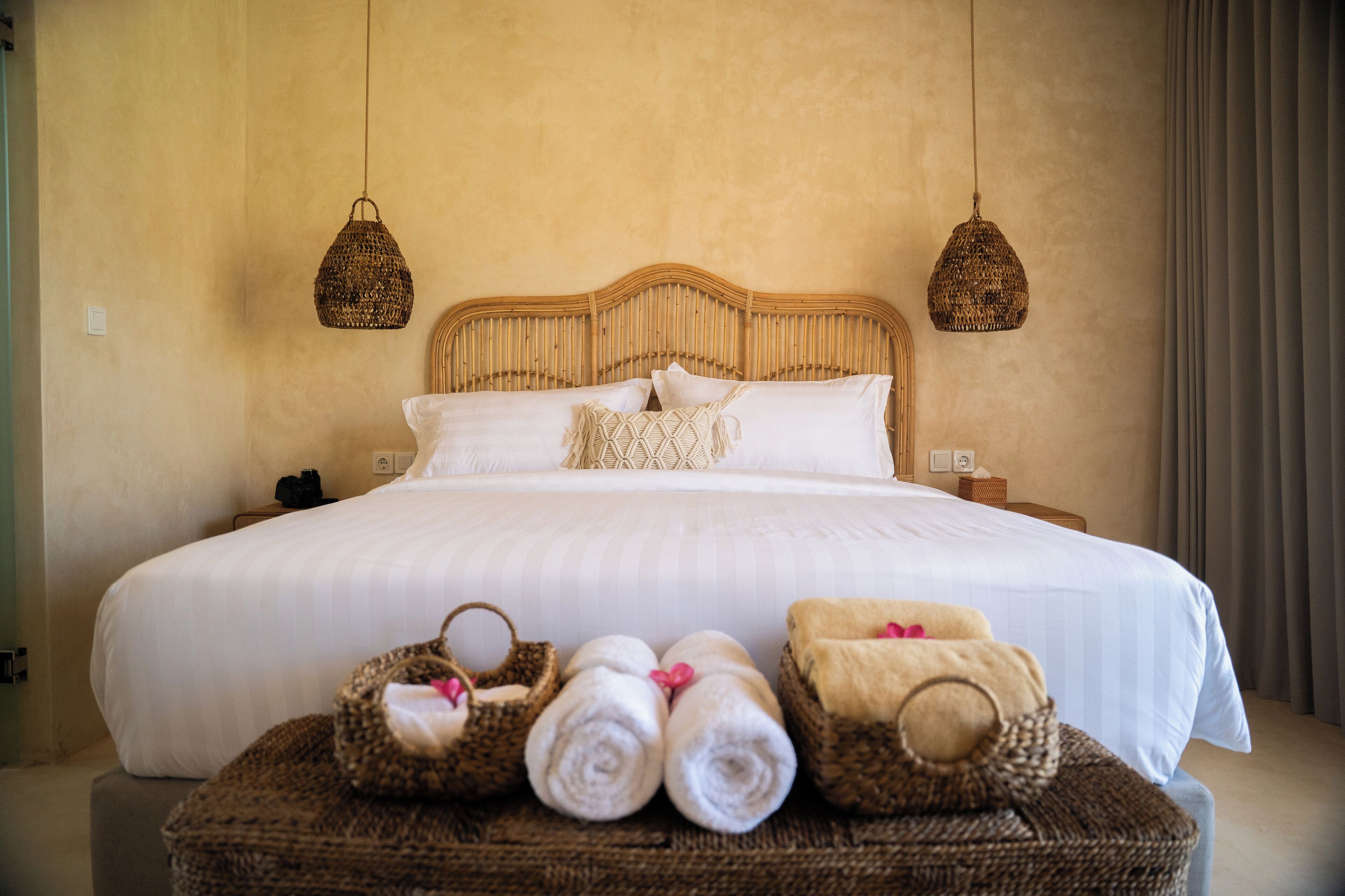 Minibar, in-room safe, individually decorated, individually furnished