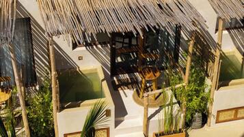 Junior-suite | Badeværelse | Bruser, håndklæder, Sæbe, Shampoo