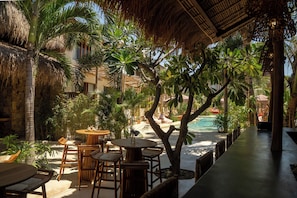 Poolside bar - Divino Gili Air (Gili Air)