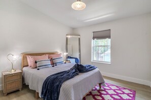 3 chambres, fer et planche à repasser, accès au Wi-Fi (inclus)