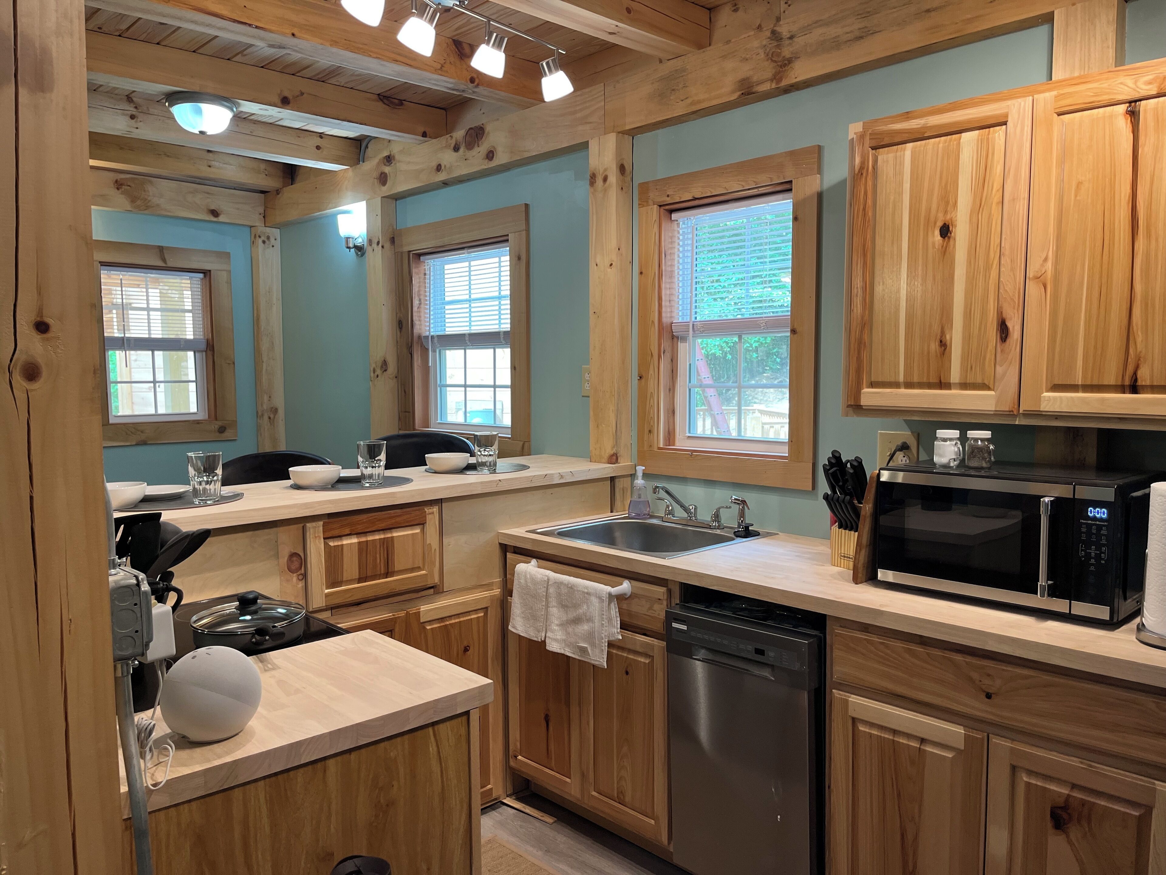 雪櫃、微波爐、焗爐、爐具