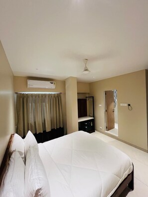Deluxe Room, 1 Double Bed, City View -  Indie Stays Studio Kharadi (Pune)