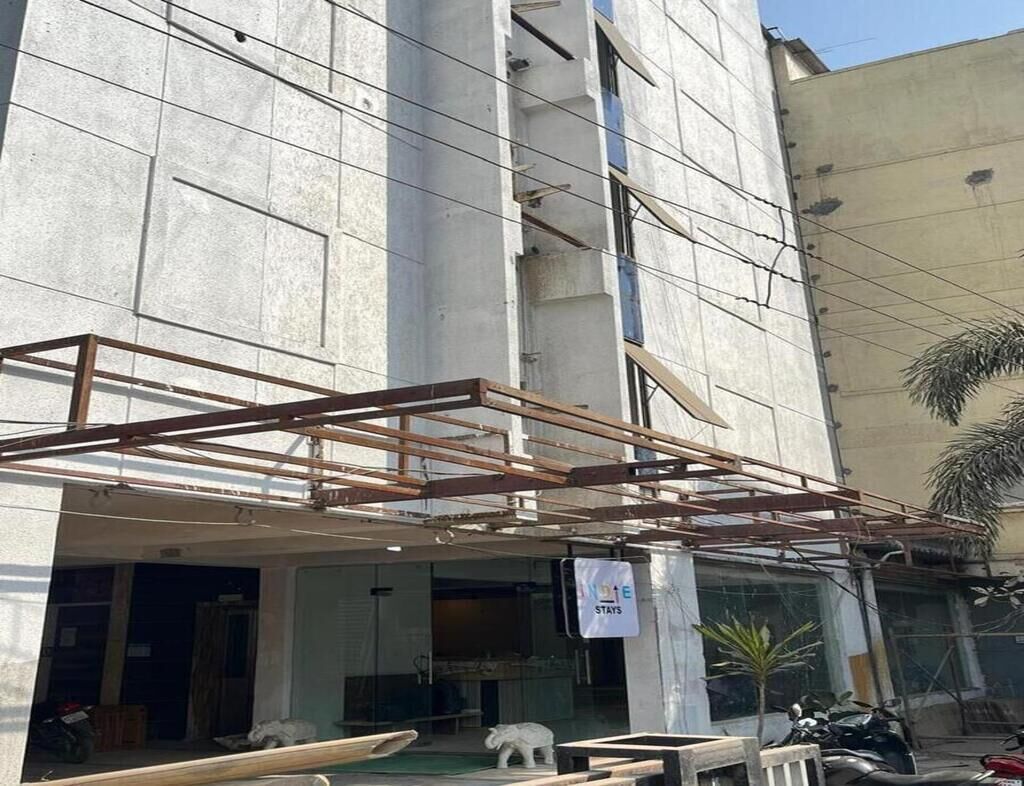 In-room safe, desk, laptop workspace, iron/ironing board