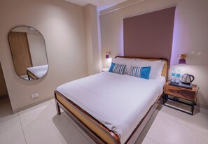 Deluxe Room, 1 Double Bed, City View