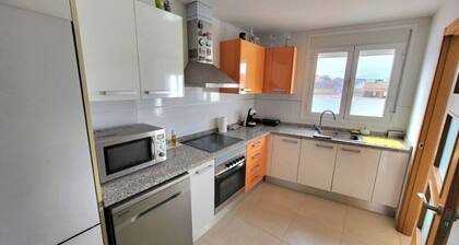 3 - Bright duplex penthouse with lawn terrace