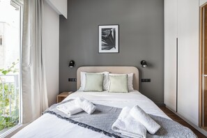 Apartment, 2 Bedrooms, Kitchen, City View | Blackout drapes, iron/ironing board, free WiFi