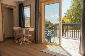 One Bedroom with Oceanview | Living area