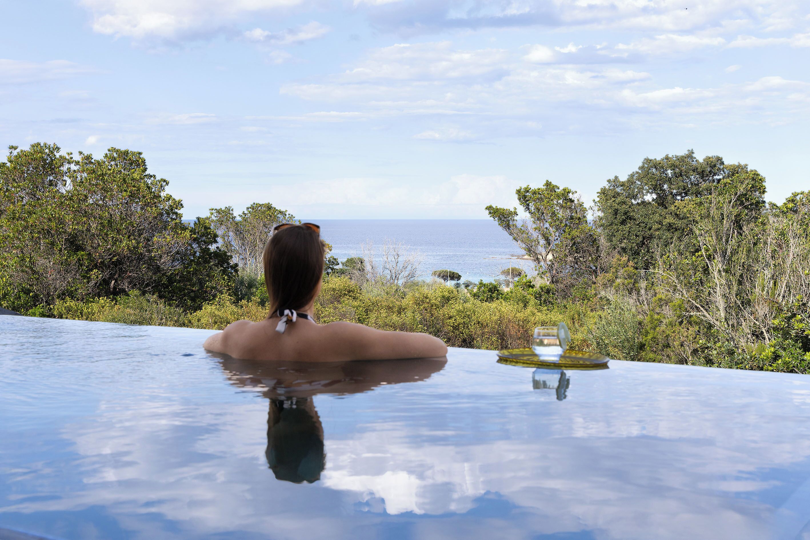 Classic Suite, Ensuite, Sea View (piscine privée) | Pillowtop beds, minibar, in-room safe, free WiFi