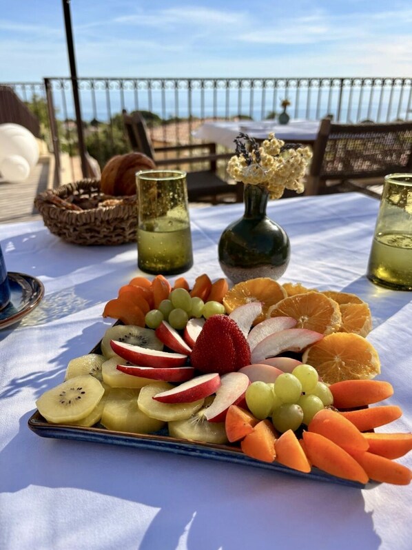 朝食