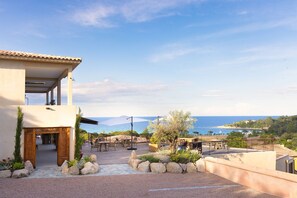 Property entrance - Hotel A Cala (Conca)