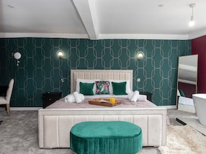 9 bedrooms, individually decorated, individually furnished, free WiFi - Snowdonia Manor (Dolgellau)