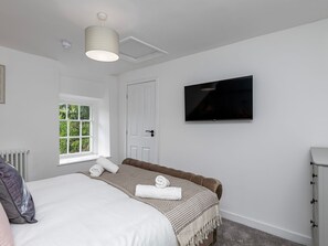 9 bedrooms, individually decorated, individually furnished, free WiFi