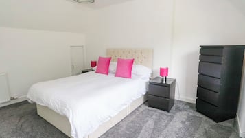 3 camere, con stile personalizzato, con arredamento individuale