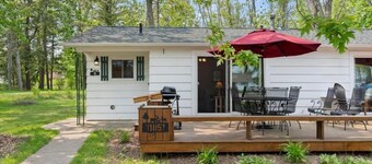 Cozy Loon Cottage: 2 BR, 1 BA Duplex in ALANSON, Sleeps 5