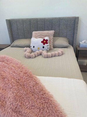 ๊ณต์ฉ ๋๋ฏธํ ๋ฆฌ, ์นจ์ค 1๊ฐ | 1 ๊ฐ์ ์นจ์ค