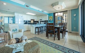 Condo, 3 phòng ngủ | Nội thất