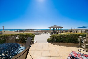 Condo, 1 Bedroom | Outdoor dining