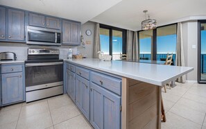 Condo, 3 Bedrooms | Private kitchen | Fridge, oven, coffee/tea maker - Phoenix Iii 3099 3 Bedroom Condo (Orange Beach)