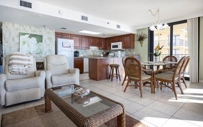 Condo, 3 Bedrooms | Interior