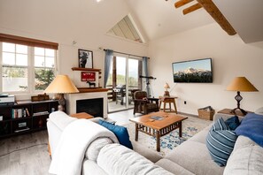 Townhome, 3 Bedrooms | Living area - Saddle Ridge B5 3 Bedroom Townhouse (Big Sky)