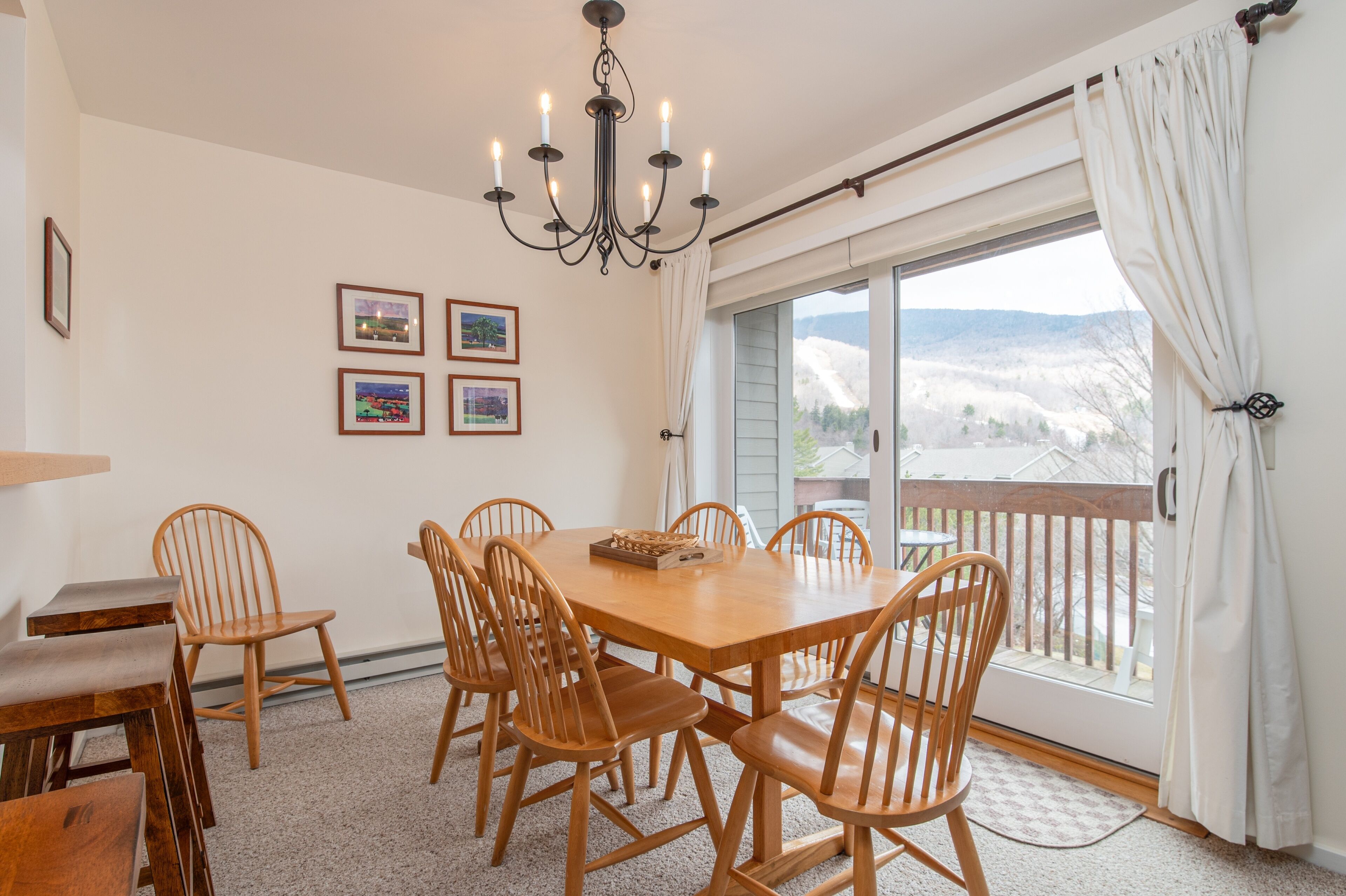 Condo, 2 Bedrooms | Dining