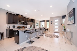 Townhome, 3 Bedrooms | Private kitchen