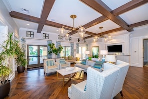 Townhome, 3 Bedrooms | Living area