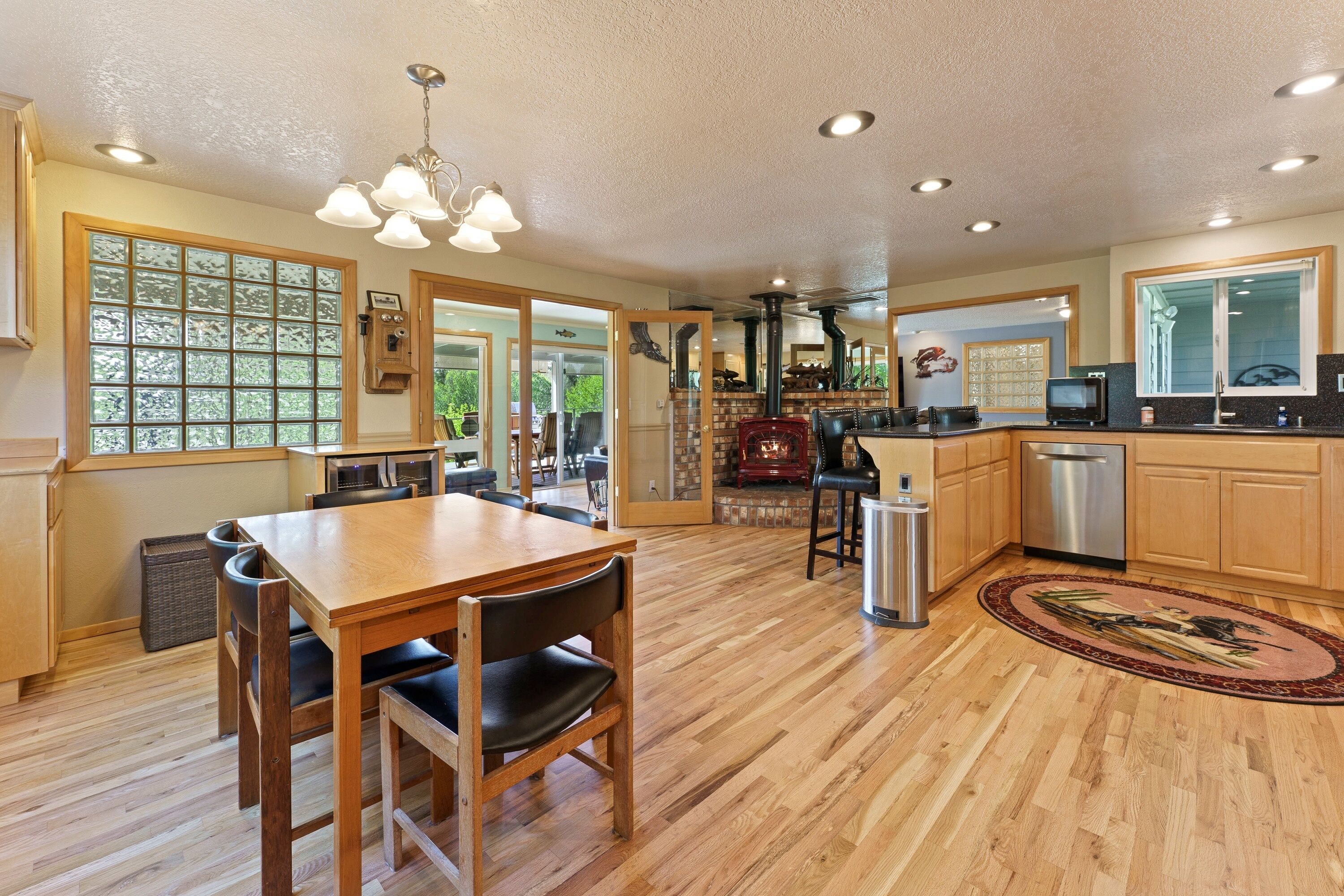 House, 3 Bedrooms | Dining