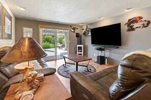 House, 3 Bedrooms | Living area