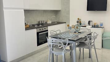 Oven, stovetop