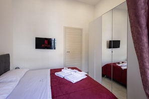 1 bedroom, in-room safe, iron/ironing board, travel crib - Studio apartment 2 with 4 beds, Afragola (na) (Afragola)
