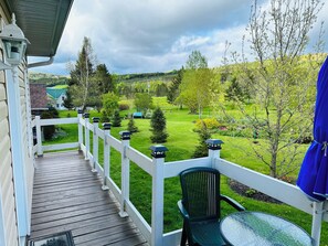 Terrace/patio - All-inclusive accommodation in the countryside. Temporary (31 days or more) (Saint-Venant-de-Paquette)