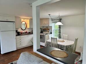 Interior - All-inclusive accommodation in the countryside. Temporary (31 days or more) (Saint-Venant-de-Paquette)