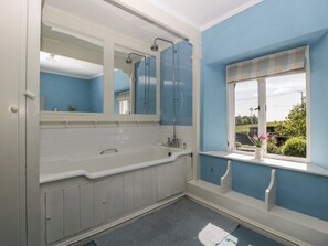 Shower - Cefn Campstone (Abergavenny)