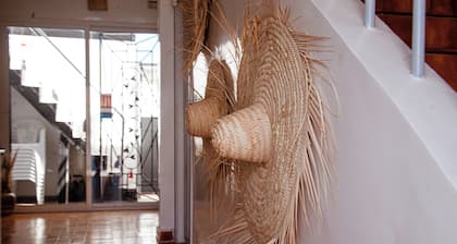 Beachside Retreat with Ocean and mountain Views