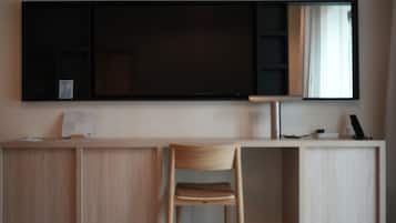 Deluxe Apartment, Balcony, Garden View