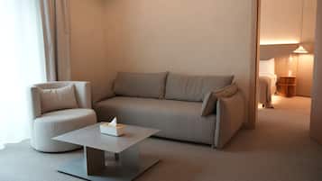 Deluxe Apartment, Balcony, Garden View