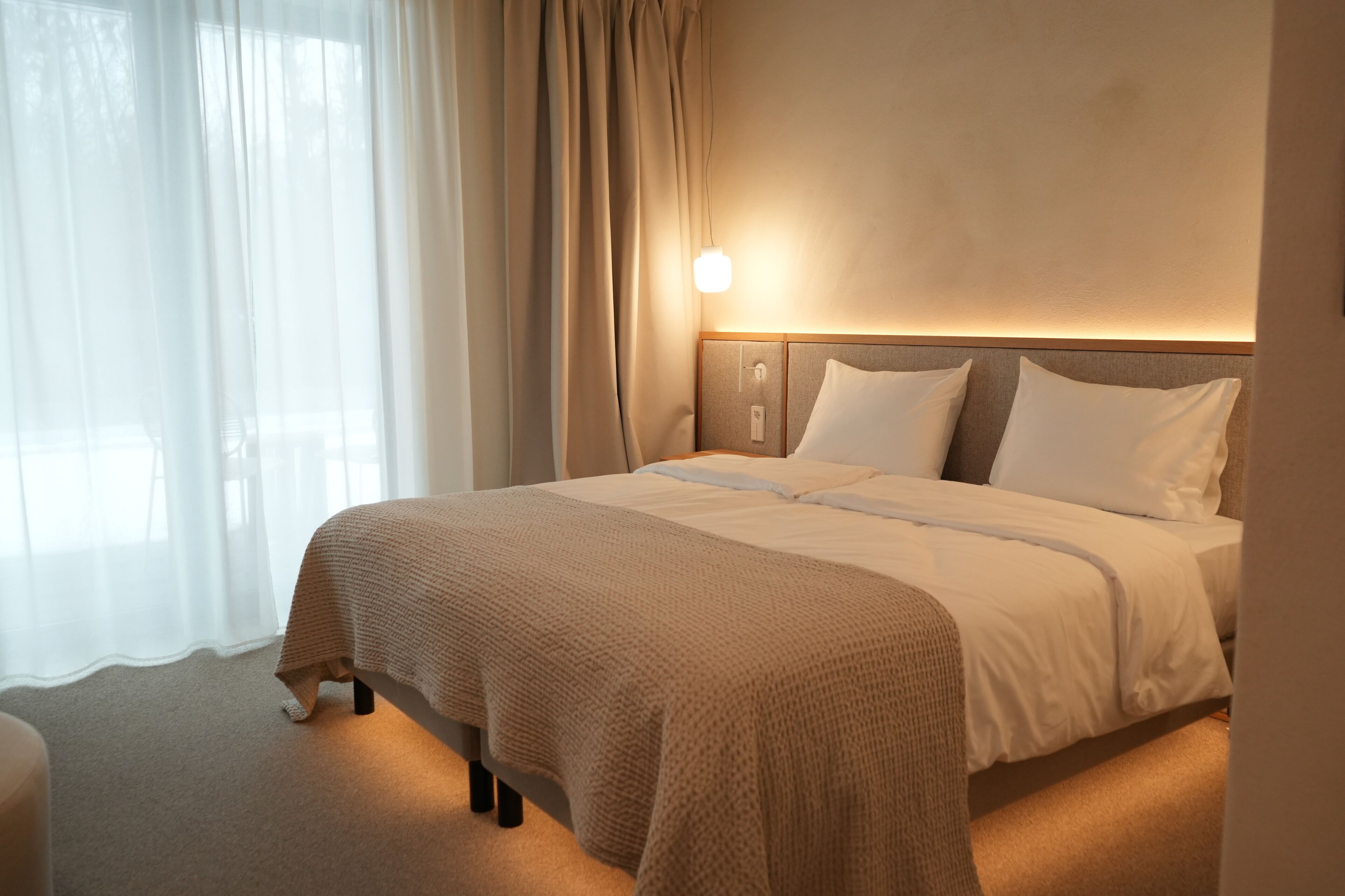 Superior Room, Balcony, Lake View | Minibar, in-room safe, desk, laptop workspace