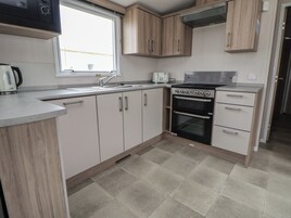 Mosogatógép és főzőedények/tányérok/evőeszközök