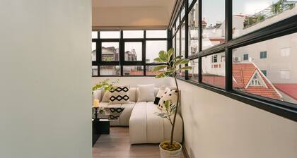 Spacious 7-bedroom house in fantastic Hanoi Old Quarter w Lift close to Beer Str