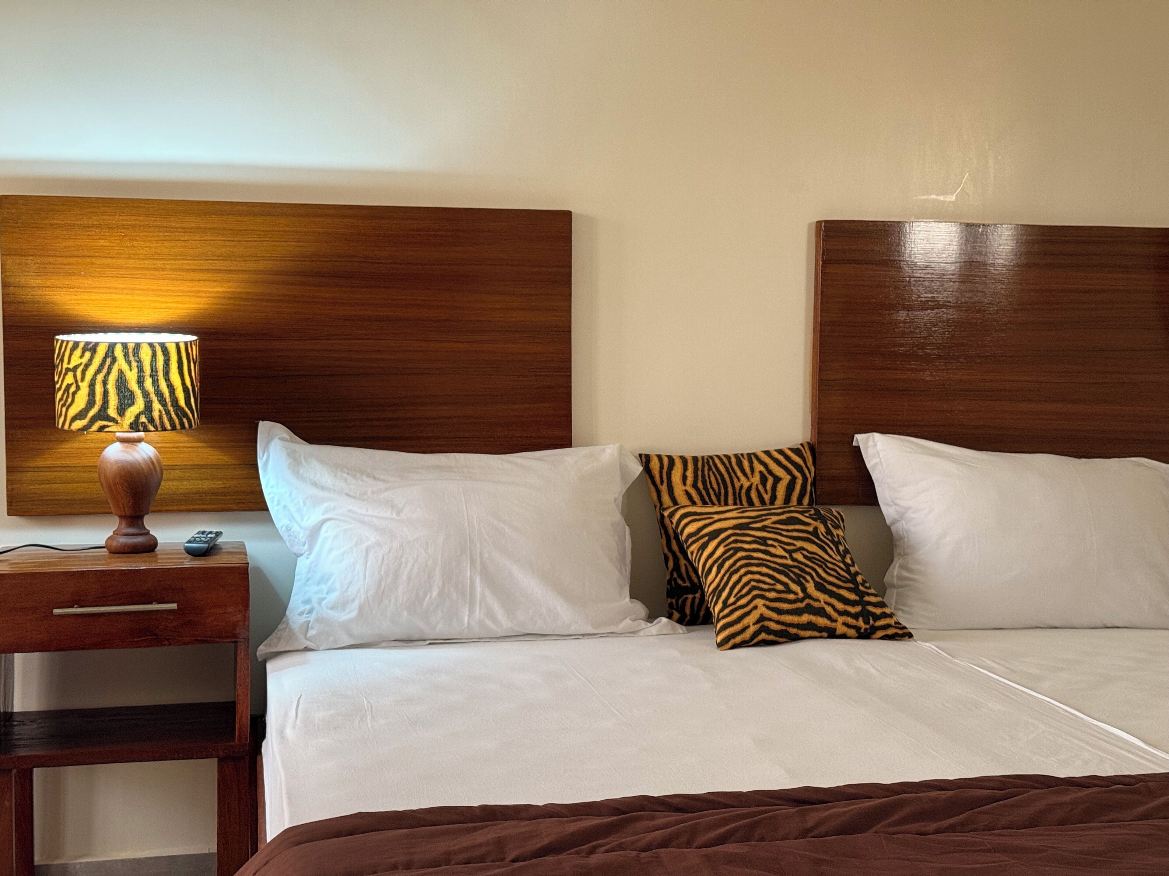 標準雙人房, 泳池景觀