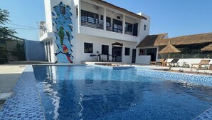 Front of property - Ecolodge La Grande Tortue  (Yenne Tode)
