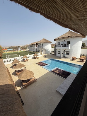 Exterior - Ecolodge La Grande Tortue  (Yenne Tode)
